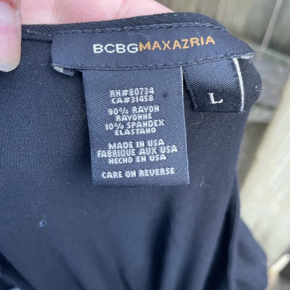 BCBGMAXAZRIA BLACK 3/4 SLEEVE CUT OUT Y2K TOP - Picture 3 of 3